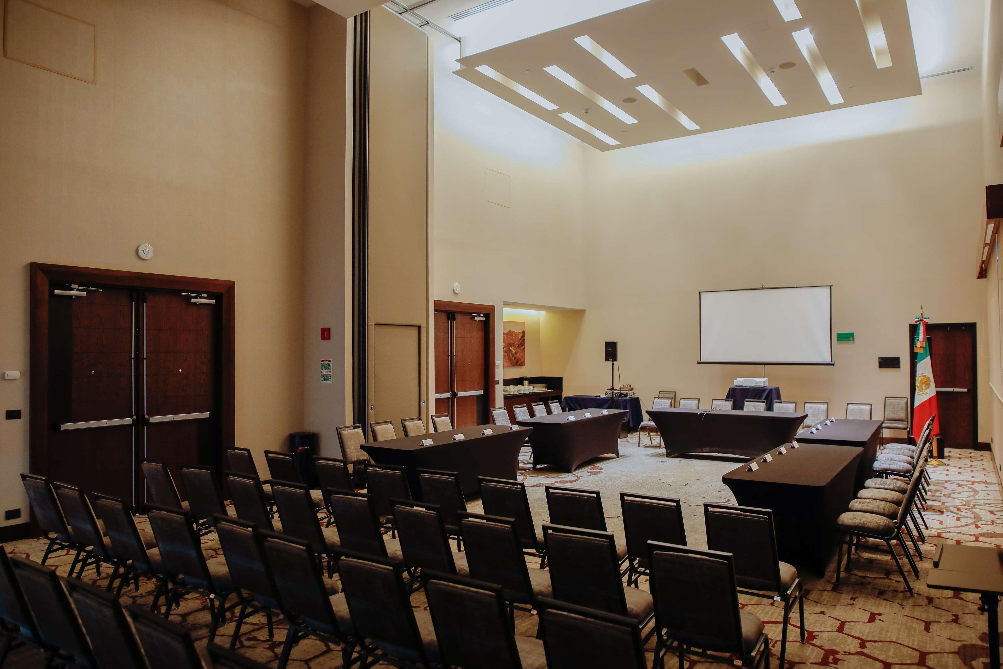 Doubletree By Hilton Celaya Celaya  Dış mekan fotoğraf