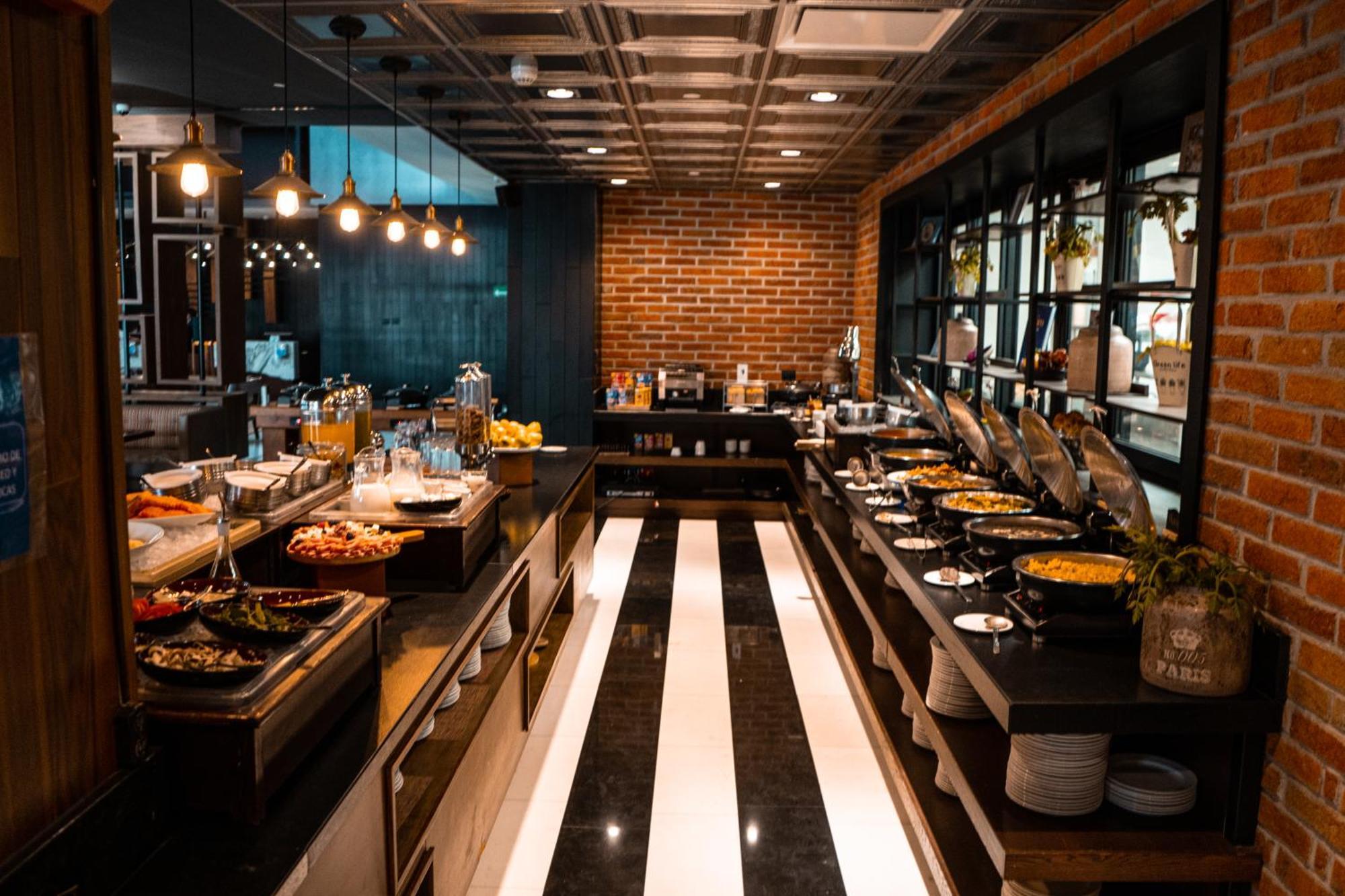 Doubletree By Hilton Celaya Celaya  Dış mekan fotoğraf