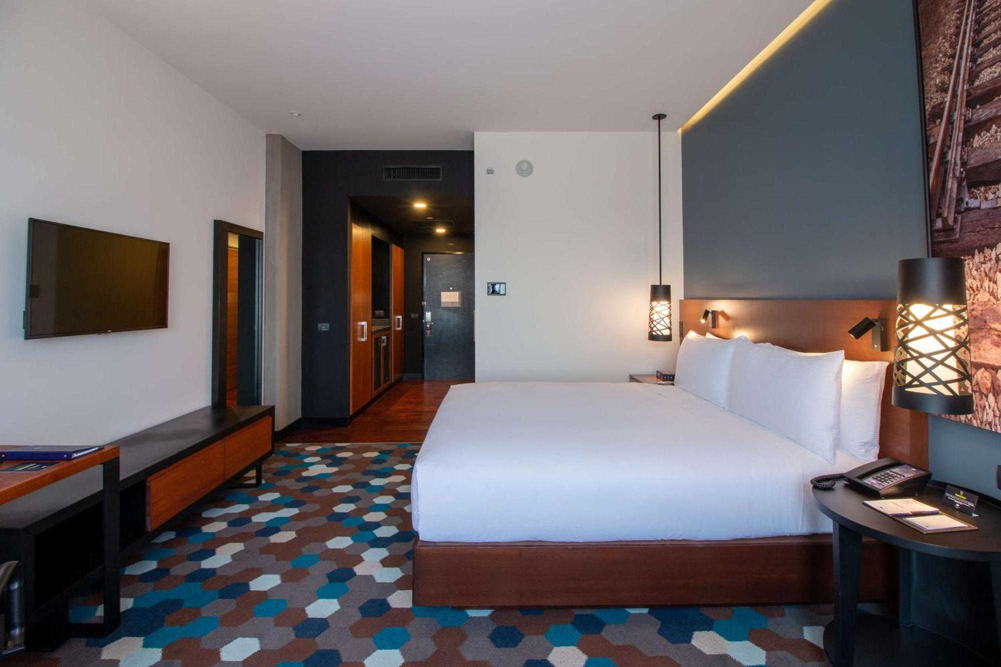 Doubletree By Hilton Celaya Celaya  Dış mekan fotoğraf